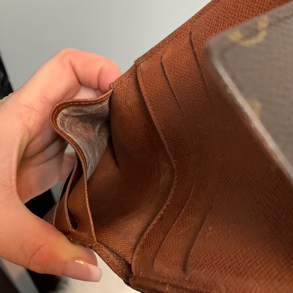 ❌SOLD❌1994 authentic Louis Vuitton compact Elise wallet - Picture 13 of 17